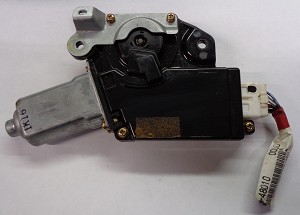 2001 - 2004 TOYOTA HIGHLANDER SUNROOF MOTOR 63260-48040; 6326048040 