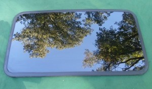 1995 - 1999 NISSAN SENTRA OEM SUNROOF GLASS PANEL 91210-4B510; 912104B510; 91210-4B010; 912104B010 