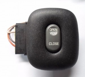 1998 - 2000 PONTIAC GRAND AM SUNROOF SWITCH 22654791 