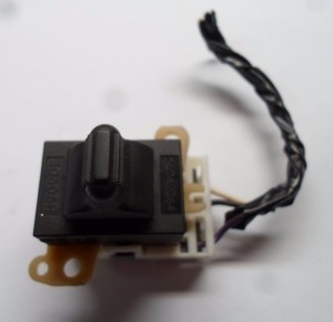 1999 - 2004 JEEP CHEROKEE SUNROOF SWITCH 56042064 