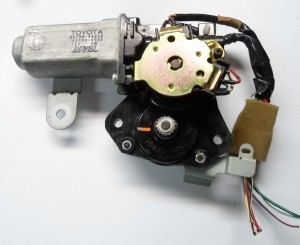 2003 - 2008 PONTIAC VIBE SUNROOF MOTOR 88971421 
