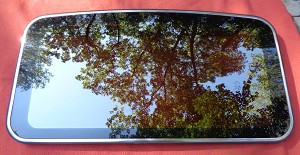 1993 - 1996 LINCOLN MARK III SUNROOF GLASS E9SZ-63502A82-A; E9SZ63502A82A 