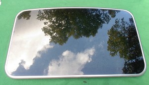1999 LINCOLN CONTINENTAL SUNROOF GLASS F8OZ-54500A18-AA; F8OZ54500A18AA 