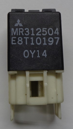 MITSUBISHI OEM RELAY MR312504 