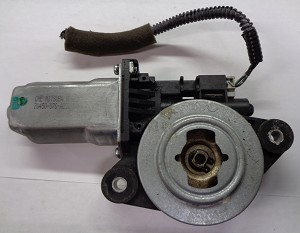 2003 - 2007 HONDA ACCORD 4 DOOR SEDAN SUNROOF MOTOR 70450-S7S-003; 70450S7S003 